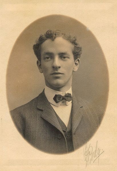 File:1908 Chester Farwell Portrait 1908 maybe.jpg